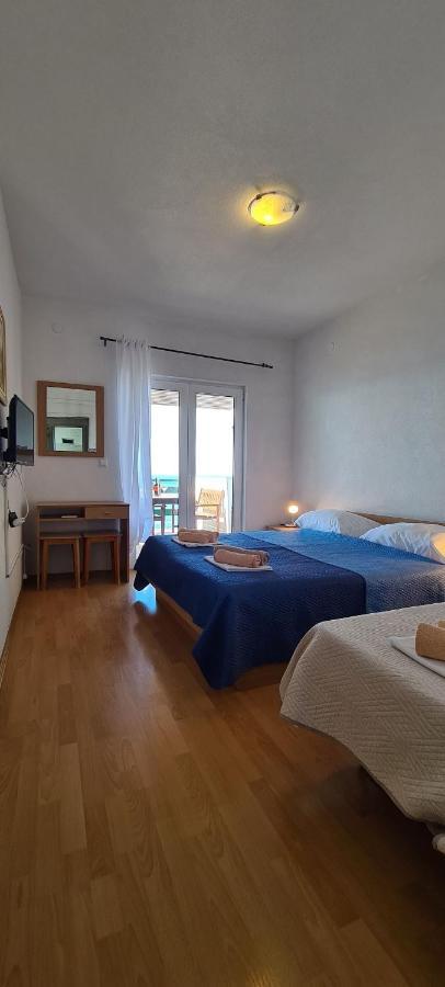 Ana I Ante Punta Milna (Hvar)
